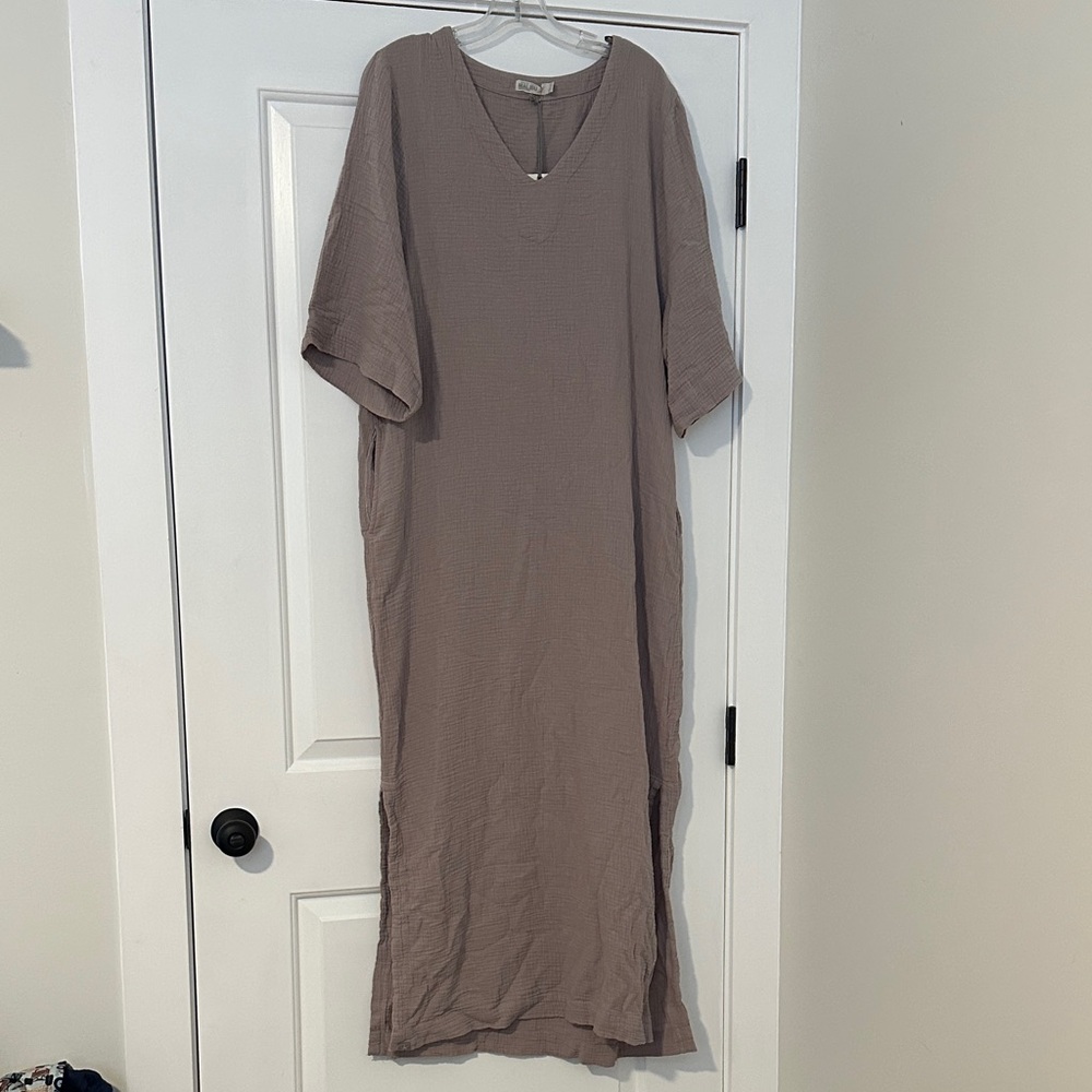 Barefoot Dreams Malibu Collection Sun Soaked Crinkle Cotton V-Neck Caftan Dress
